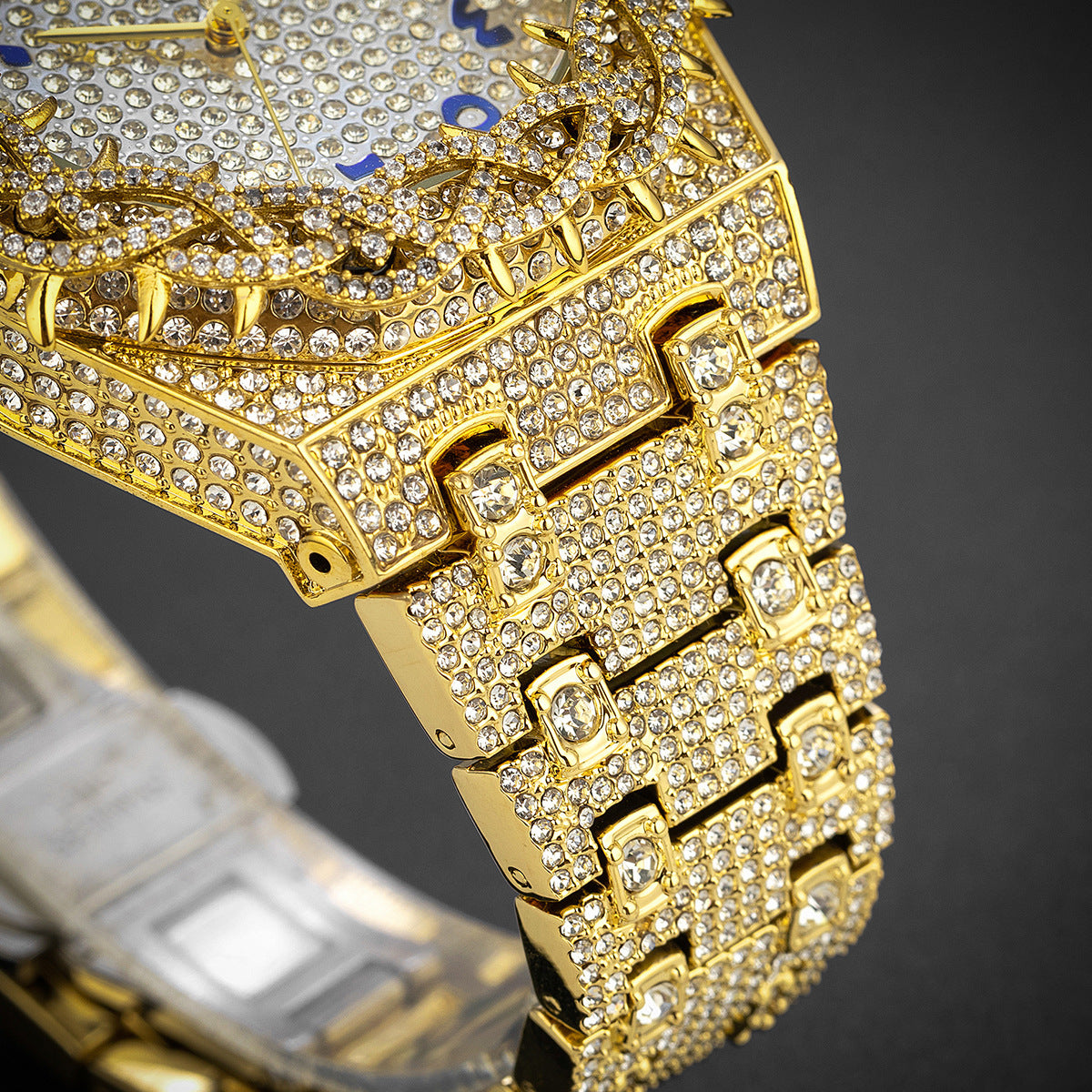 14k gold watch with personalized mesh design