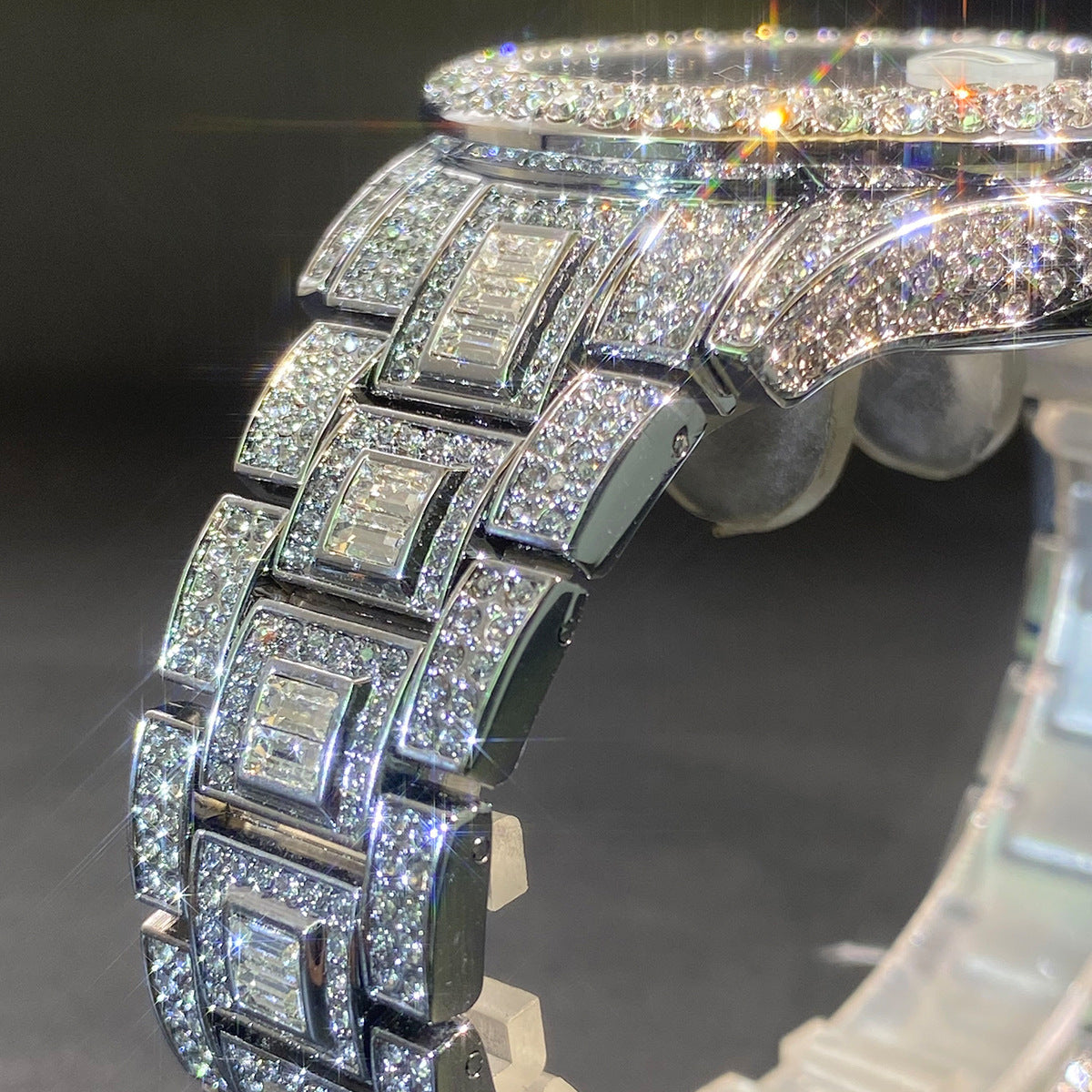 Mens Fashion Diamond  Wristwatch
