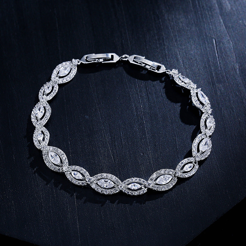 Ladies' waterdrop zircon bracelet